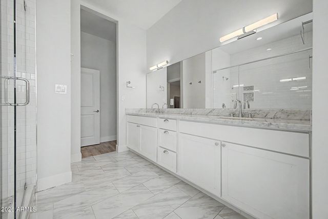 2245 E CHEERY LYNN Road, Phoenix, AZ 85016