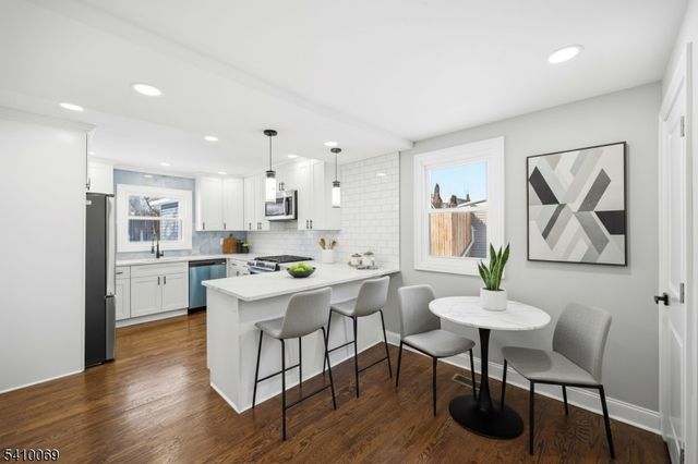 47 Nokomis Ave, Parsippany-troy Hills Twp., NJ 07034