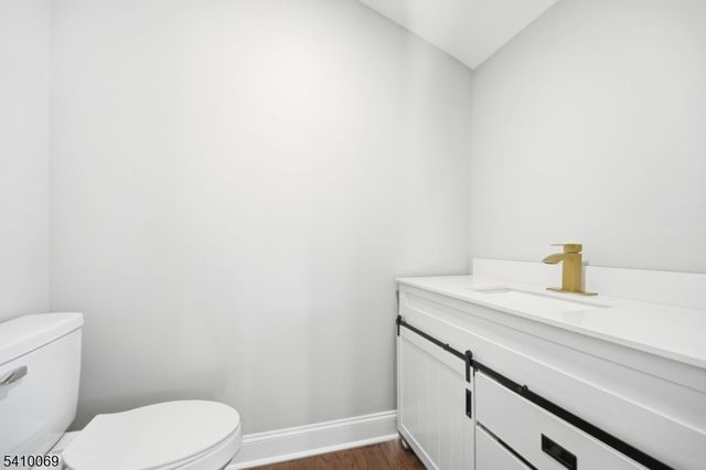 47 Nokomis Ave, Parsippany-troy Hills Twp., NJ 07034