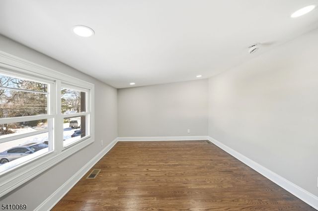 47 Nokomis Ave, Parsippany-troy Hills Twp., NJ 07034