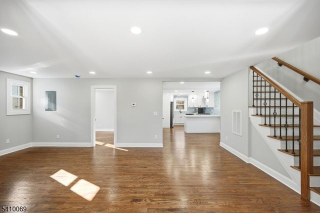 47 Nokomis Ave, Parsippany-troy Hills Twp., NJ 07034