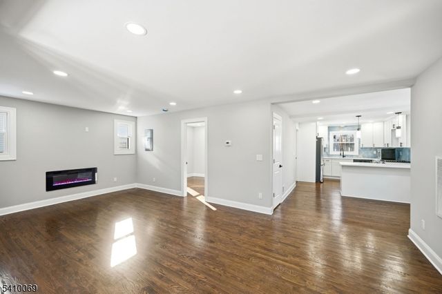 47 Nokomis Ave, Parsippany-troy Hills Twp., NJ 07034