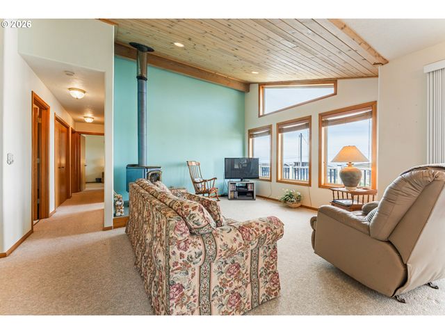 2413 Nw OCEANIA Dr, Waldport, OR 97394
