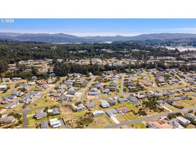 2413 Nw OCEANIA Dr, Waldport, OR 97394