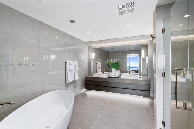 1116 N Ocean Boulevard 1404, Pompano Beach, FL 33062