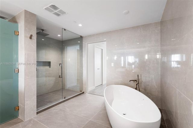 1116 N Ocean Boulevard 1404, Pompano Beach, FL 33062