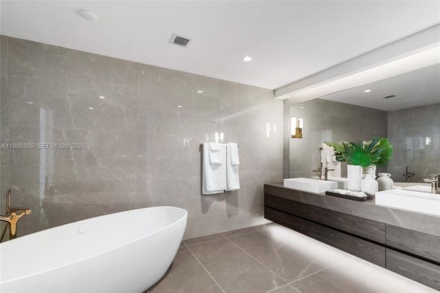 1116 N Ocean Boulevard 1404, Pompano Beach, FL 33062