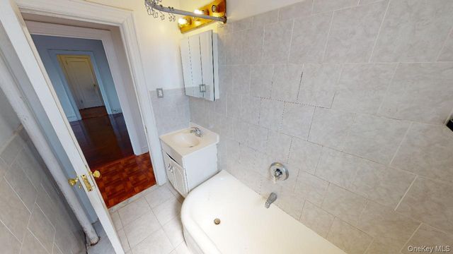 108-02 72nd Avenue 5B, Forest Hills, NY 11375