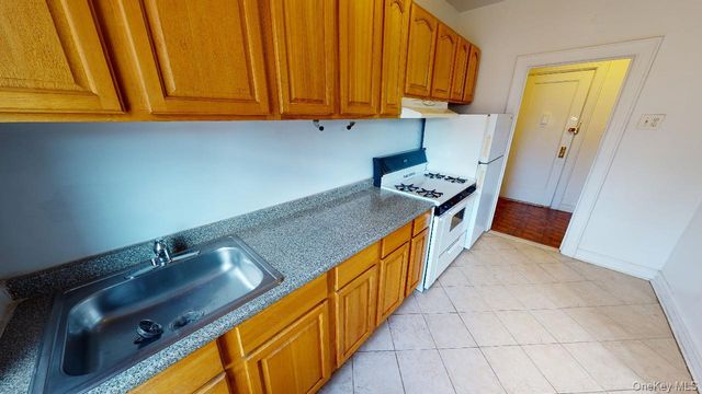 108-02 72nd Avenue 5B, Forest Hills, NY 11375