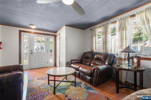 692 Passaic Avenue, Kearny, NJ 07032