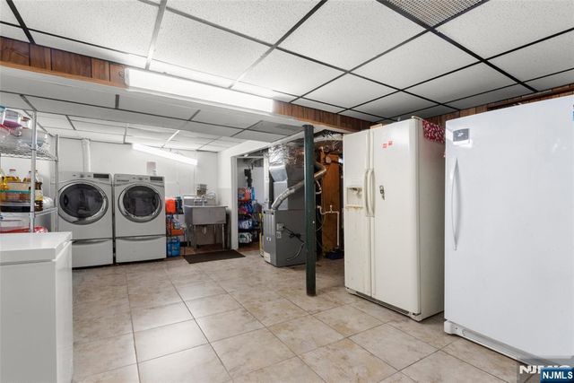 692 Passaic Avenue, Kearny, NJ 07032