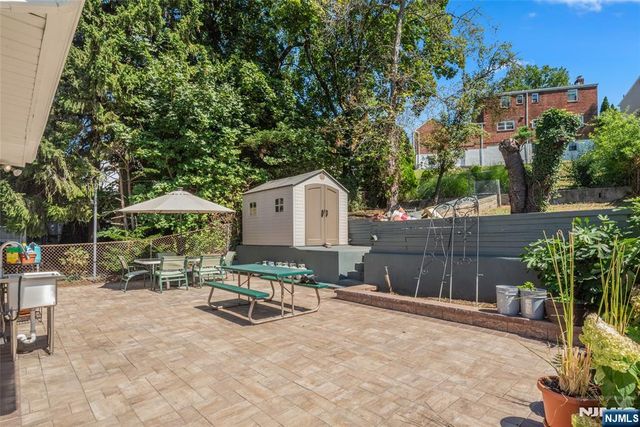 692 Passaic Avenue, Kearny, NJ 07032