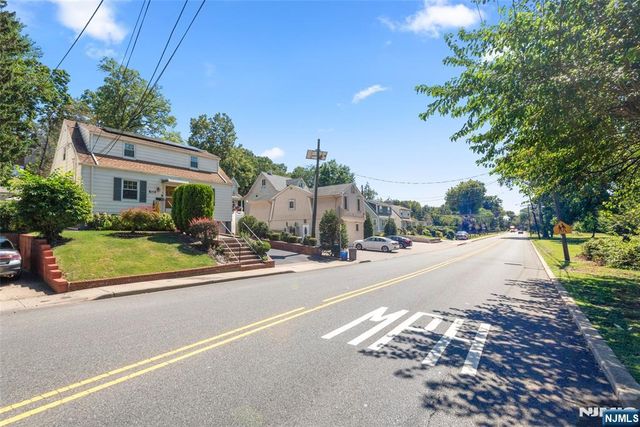 692 Passaic Avenue, Kearny, NJ 07032