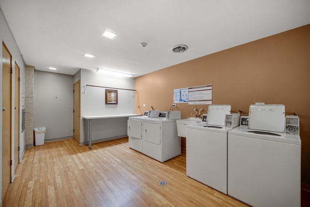 1133 S Finley Road 310, Lombard, IL 60148