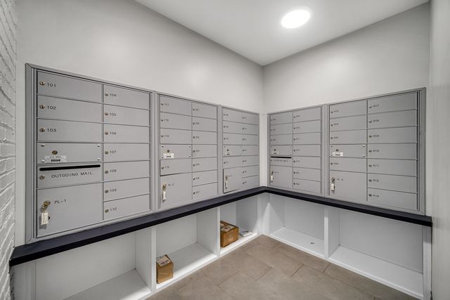 1133 S Finley Road 310, Lombard, IL 60148