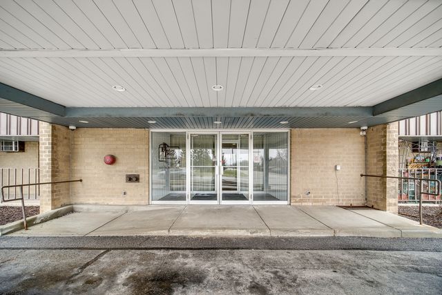 1133 S Finley Road 310, Lombard, IL 60148