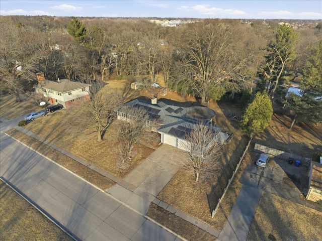 2610 31ST Street, Moline, IL 61265