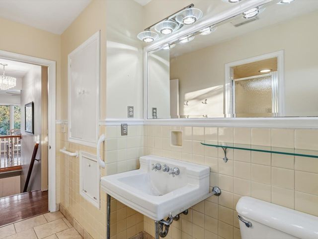 2610 31ST Street, Moline, IL 61265