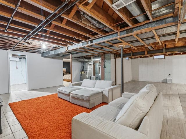 2610 31ST Street, Moline, IL 61265