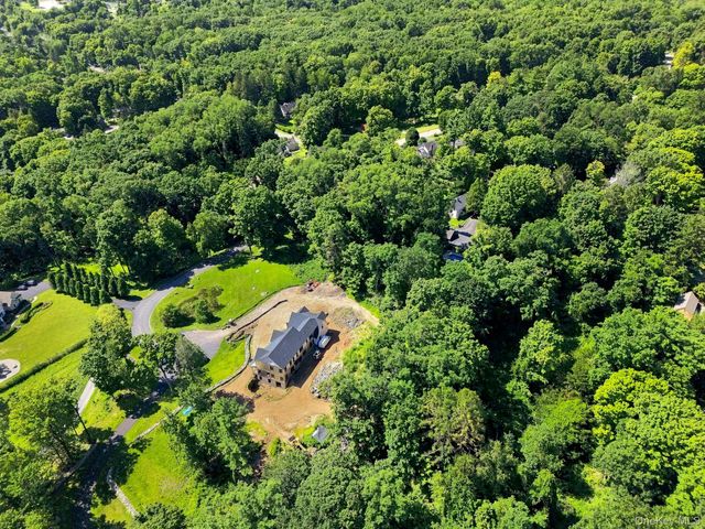 5 Boulder Pond Drive, Somers, NY 10589