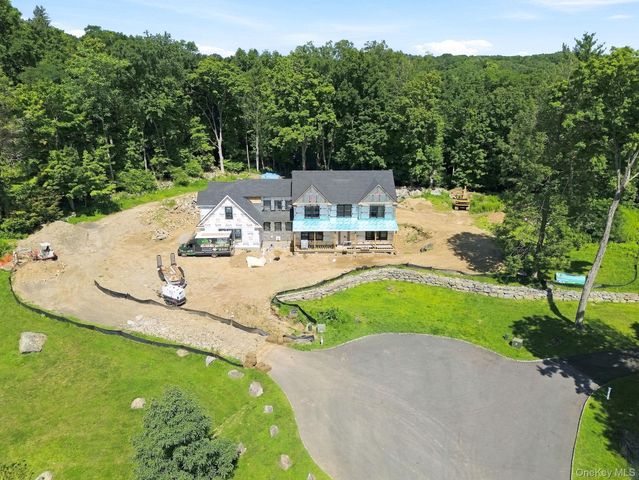 5 Boulder Pond Drive, Somers, NY 10589
