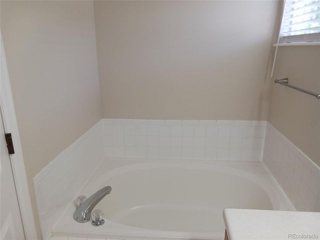 1198 THORNBURY Place, Highlands Ranch, CO 80129