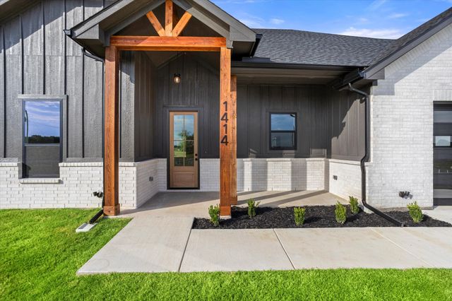 210 Wester Road, Ferris, TX 75125
