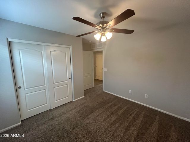 952 S HAWK Lane, Gilbert, AZ 85296