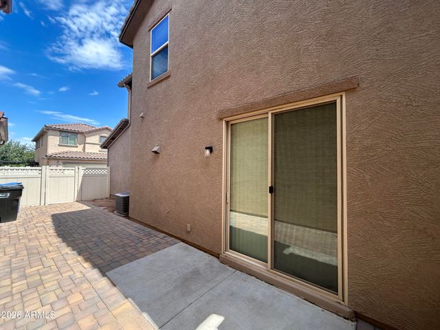 952 S HAWK Lane, Gilbert, AZ 85296