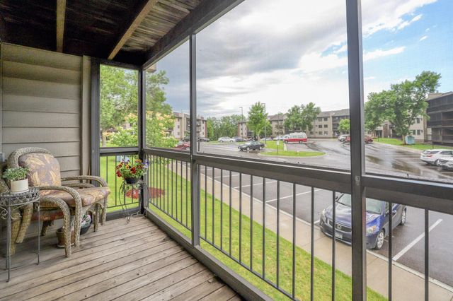 4350 Trenton Lane N 104, Plymouth, MN 55442