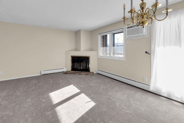 4350 Trenton Lane N 104, Plymouth, MN 55442