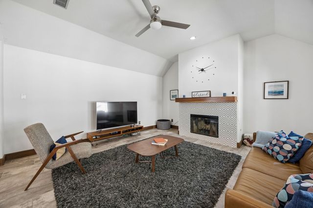 20823 Medallion Pointe Drive, Katy, TX 77450