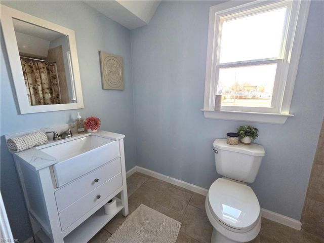 5901 Chuckatuck LN, Suffolk, VA 23432