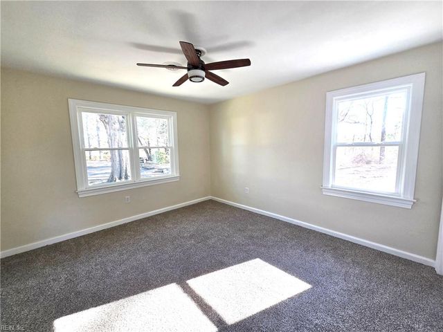 5901 Chuckatuck LN, Suffolk, VA 23432