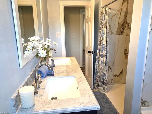 5901 Chuckatuck LN, Suffolk, VA 23432