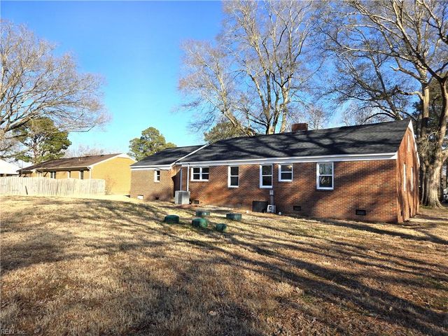 5901 Chuckatuck LN, Suffolk, VA 23432