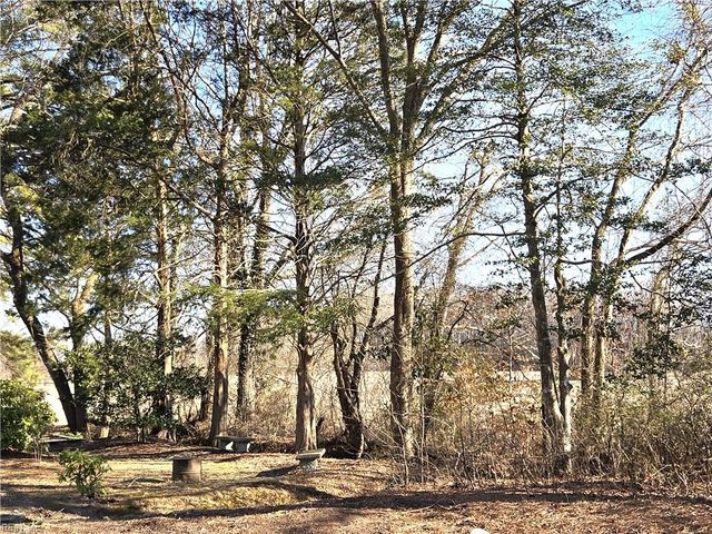 5901 Chuckatuck LN, Suffolk, VA 23432