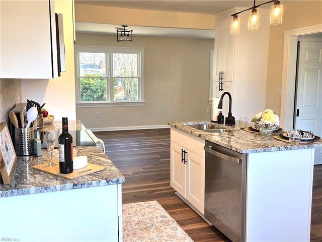 5901 Chuckatuck LN, Suffolk, VA 23432