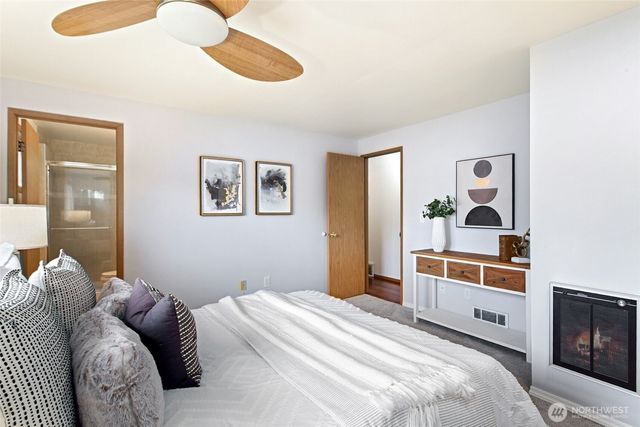 23217 NE 10th Place, Sammamish, WA 98074