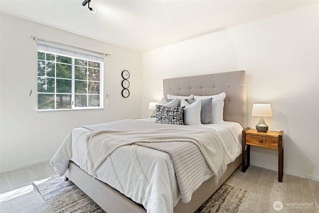 23217 NE 10th Place, Sammamish, WA 98074