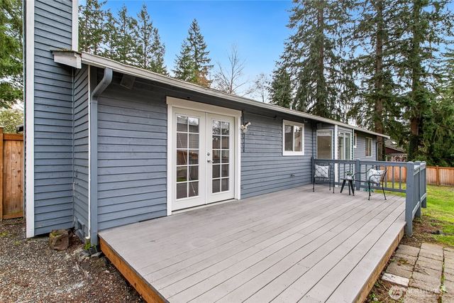 23217 NE 10th Place, Sammamish, WA 98074