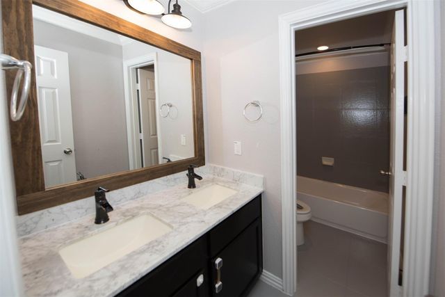 17422 Aldenwilds Lane, Richmond, TX 77407
