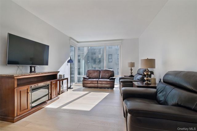 133 Beach 116th Street 4G, Rockaway Park, NY 11694