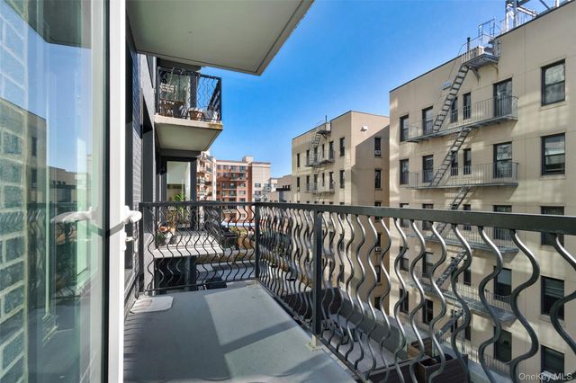 133 Beach 116th Street 4G, Rockaway Park, NY 11694