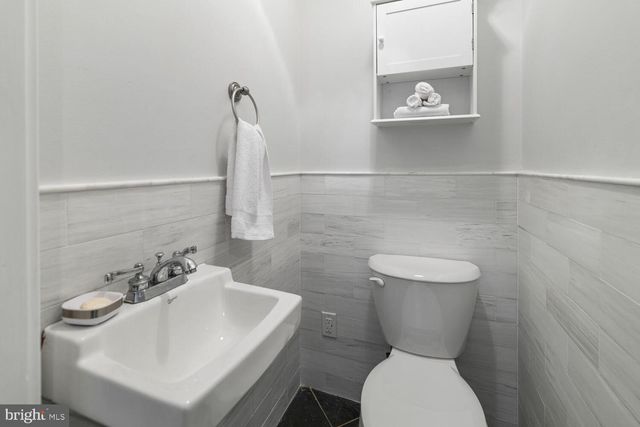 2214 BRANDYWINE ST, Philadelphia, PA 19130