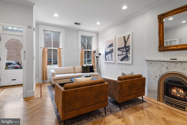 2214 BRANDYWINE ST, Philadelphia, PA 19130