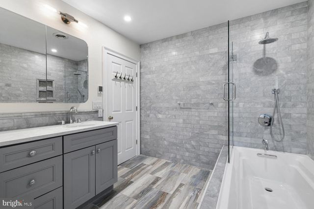 2214 BRANDYWINE ST, Philadelphia, PA 19130