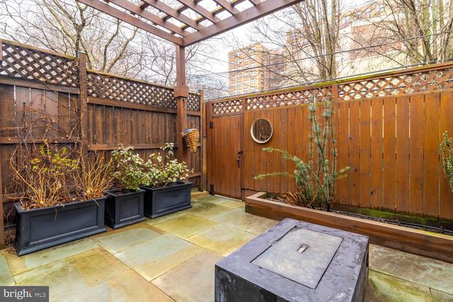 2214 BRANDYWINE ST, Philadelphia, PA 19130