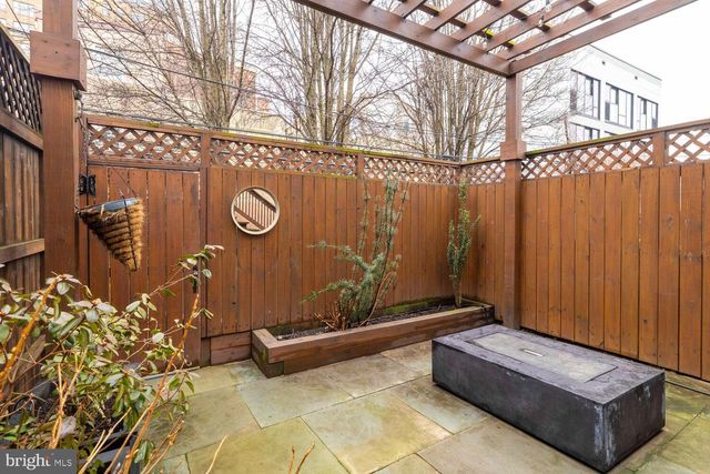 2214 BRANDYWINE ST, Philadelphia, PA 19130