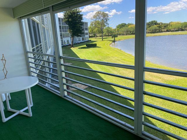 2054 Ainslie D, Boca Raton, FL 33434